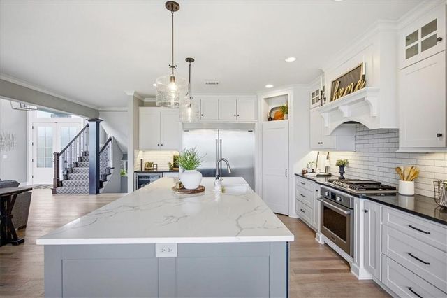 9784 Houston Street, Lenexa, KS 66227