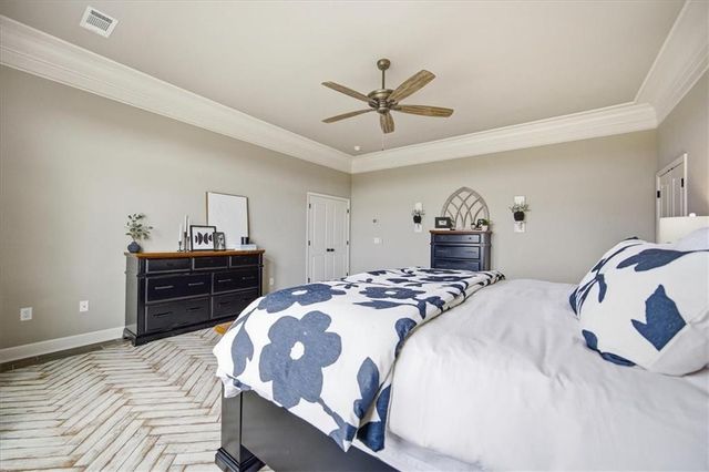 9784 Houston Street, Lenexa, KS 66227