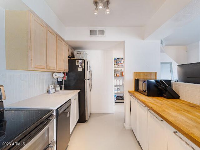 1500 W Rio Salado Parkway 28, Mesa, AZ 85201