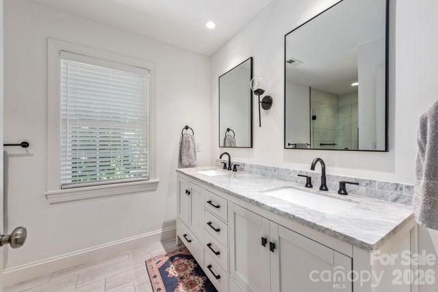 2909 Clemson Avenue, Charlotte, NC 28205