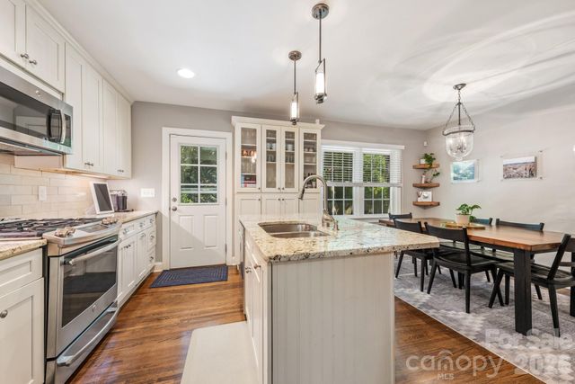 2909 Clemson Avenue, Charlotte, NC 28205
