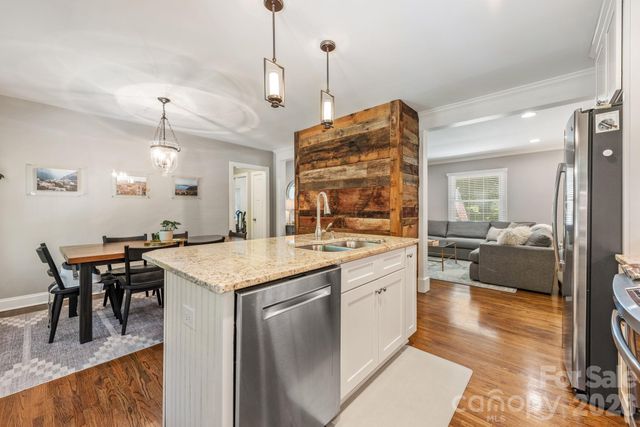 2909 Clemson Avenue, Charlotte, NC 28205