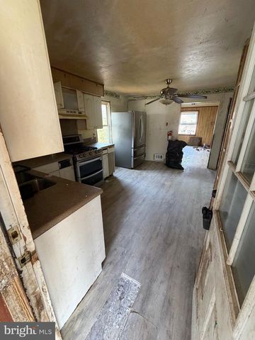 1212 WOOD ST, Burlington, NJ 08016