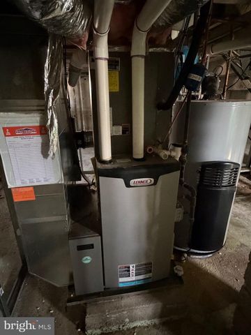 1212 WOOD ST, Burlington, NJ 08016