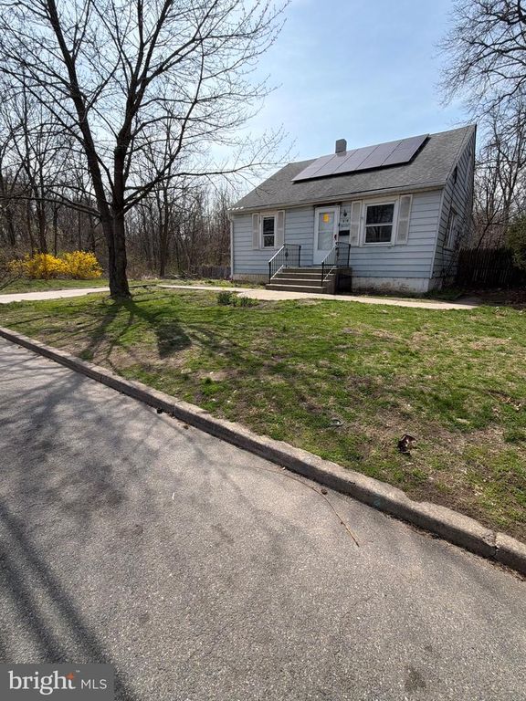 1212 WOOD ST, Burlington, NJ 08016