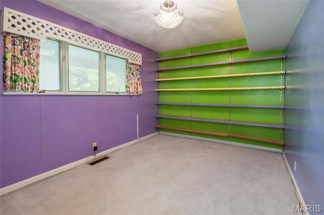 103 Frontenac Forest, Frontenac, MO 63131