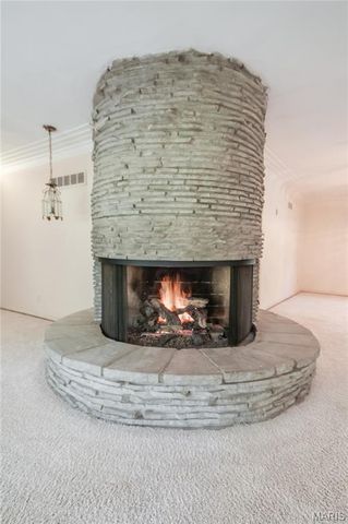 103 Frontenac Forest, Frontenac, MO 63131