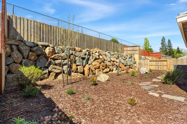 8250 Courage Dr, Sacramento, CA 95829