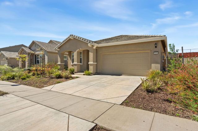 8250 Courage Dr, Sacramento, CA 95829