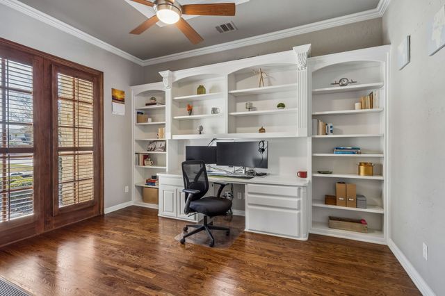 309 Black Walnut Drive, Garland, TX 75044