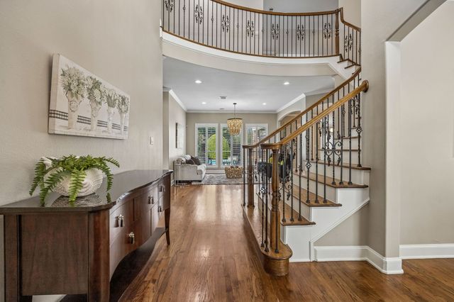 309 Black Walnut Drive, Garland, TX 75044