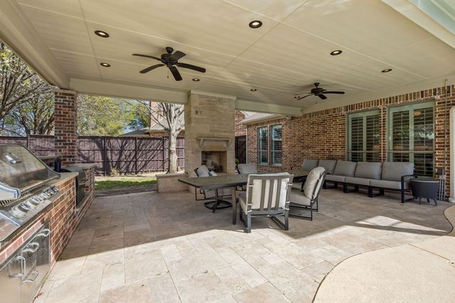 309 Black Walnut Drive, Garland, TX 75044