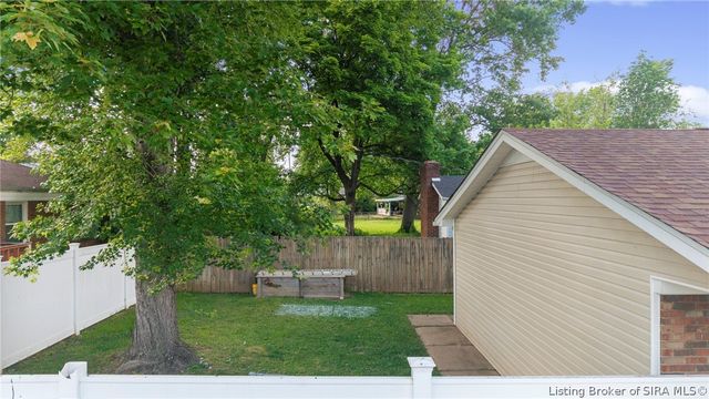 3143 Murr Lane, New Albany, IN 47150
