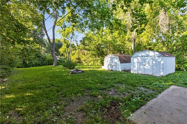 8212 E 111th Terrace, Kansas City, MO 64134