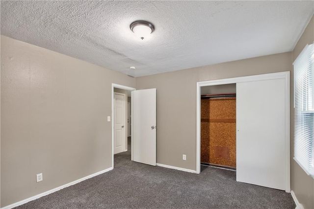 8212 E 111th Terrace, Kansas City, MO 64134
