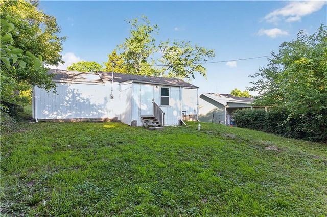 8212 E 111th Terrace, Kansas City, MO 64134