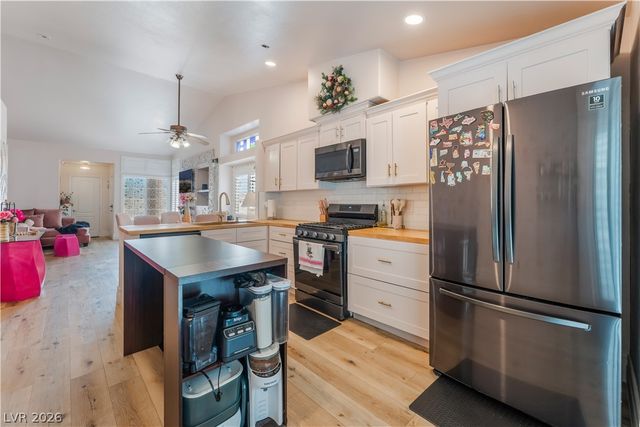 1929 Grand Prairie Avenue, North Las Vegas, NV 89032