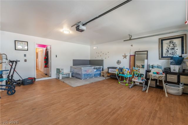 1929 Grand Prairie Avenue, North Las Vegas, NV 89032