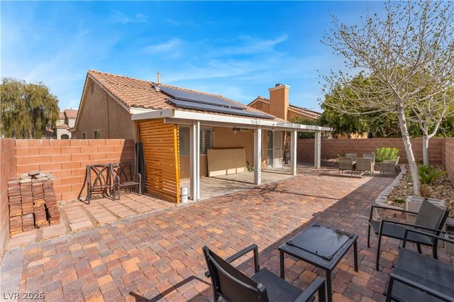 1929 Grand Prairie Avenue, North Las Vegas, NV 89032