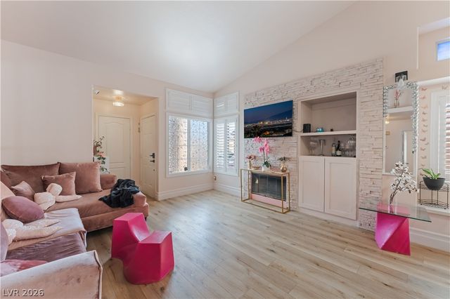 1929 Grand Prairie Avenue, North Las Vegas, NV 89032