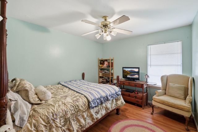 10922 Ivyridge Road, Houston, TX 77043