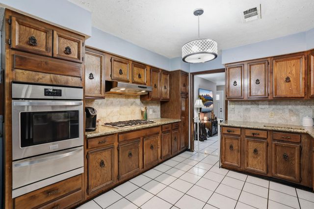 10922 Ivyridge Road, Houston, TX 77043