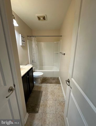 19 ROWAND WAY E, Clementon, NJ 08021