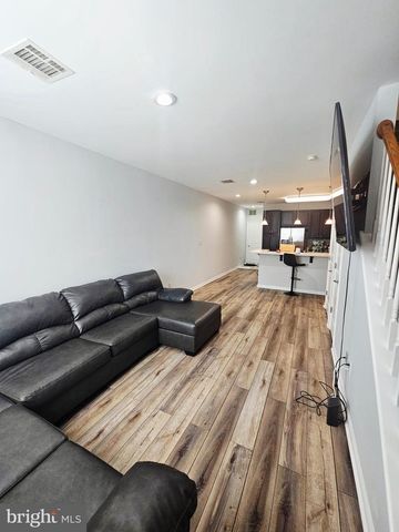 19 ROWAND WAY E, Clementon, NJ 08021