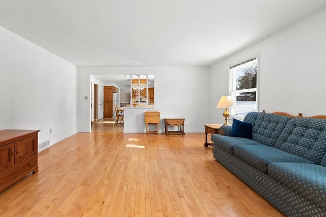 1624 ST CHRISTOPHER COURT, Green Bay, WI 54304