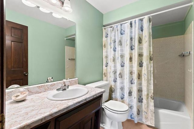 1624 ST CHRISTOPHER COURT, Green Bay, WI 54304