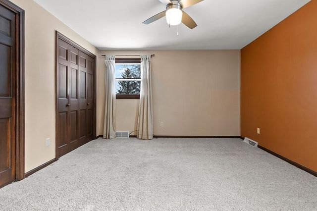 1624 ST CHRISTOPHER COURT, Green Bay, WI 54304