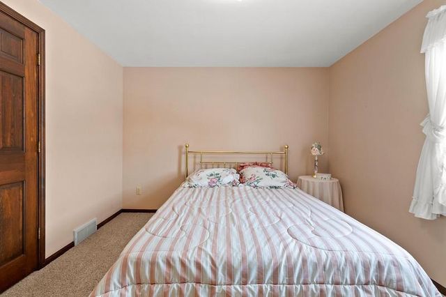 1624 ST CHRISTOPHER COURT, Green Bay, WI 54304