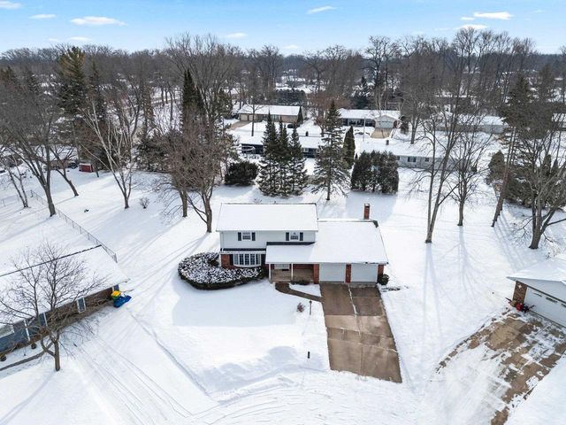 1624 ST CHRISTOPHER COURT, Green Bay, WI 54304