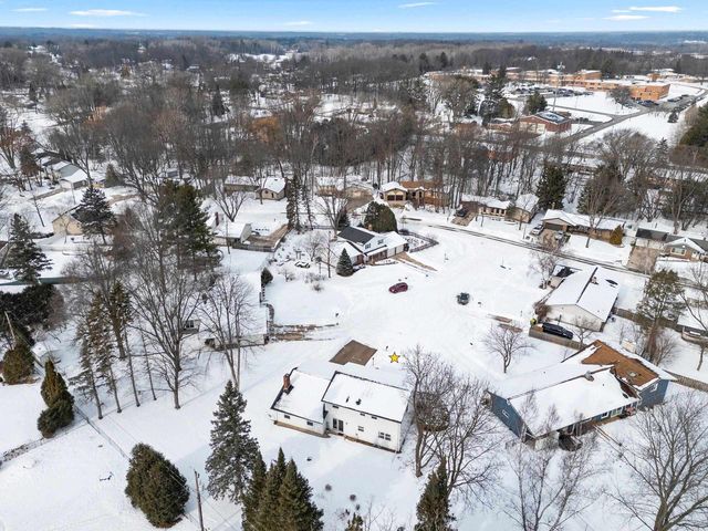 1624 ST CHRISTOPHER COURT, Green Bay, WI 54304