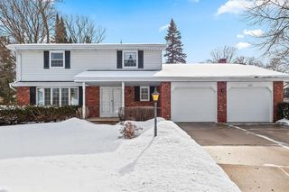 1624 ST CHRISTOPHER COURT, Green Bay, WI 54304