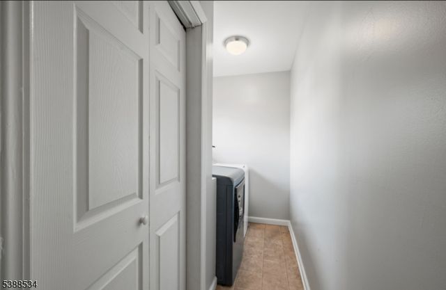 136 Haroldson Pl, Pompton Lakes Boro, NJ 07442