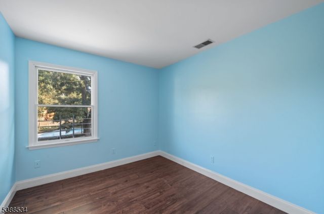 136 Haroldson Pl, Pompton Lakes Boro, NJ 07442