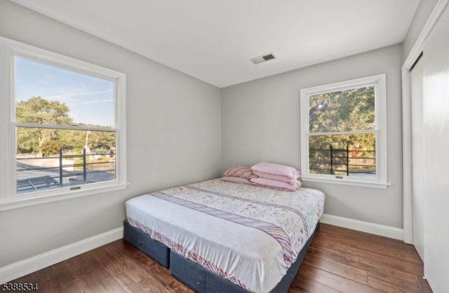 136 Haroldson Pl, Pompton Lakes Boro, NJ 07442