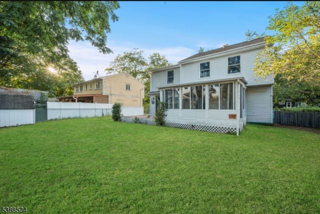 136 Haroldson Pl, Pompton Lakes Boro, NJ 07442