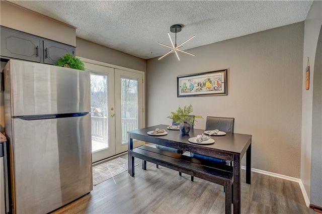 2204 Keystone Place, Blue Springs, MO 64014