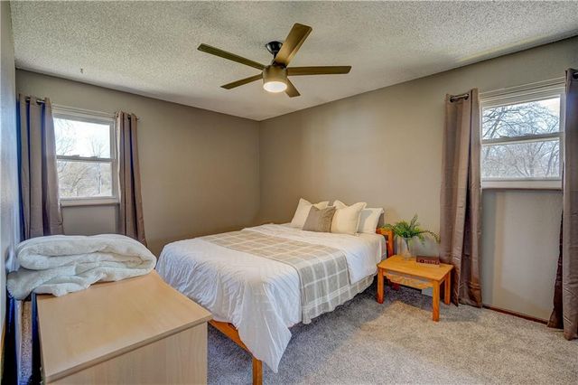 2204 Keystone Place, Blue Springs, MO 64014