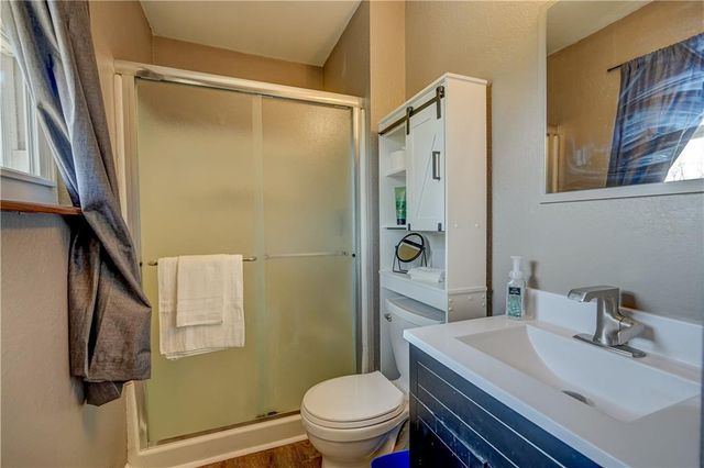 2204 Keystone Place, Blue Springs, MO 64014