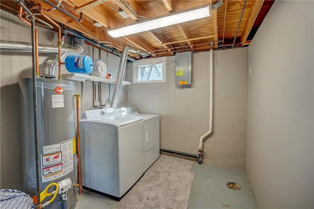 2204 Keystone Place, Blue Springs, MO 64014