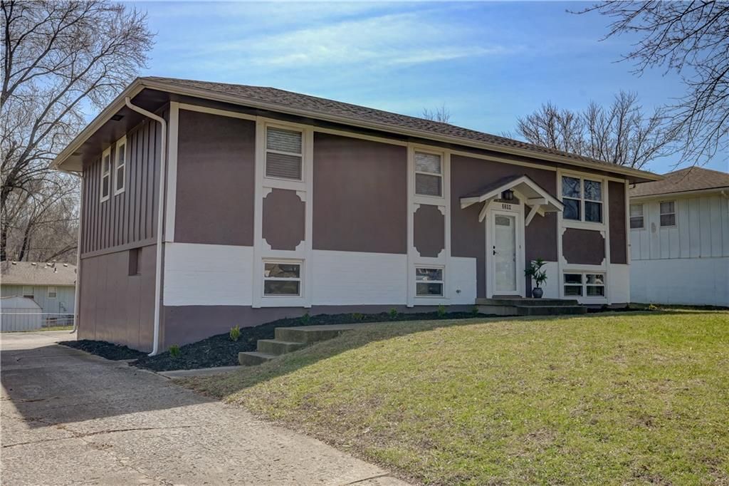 2204 Keystone Place, Blue Springs, MO 64014