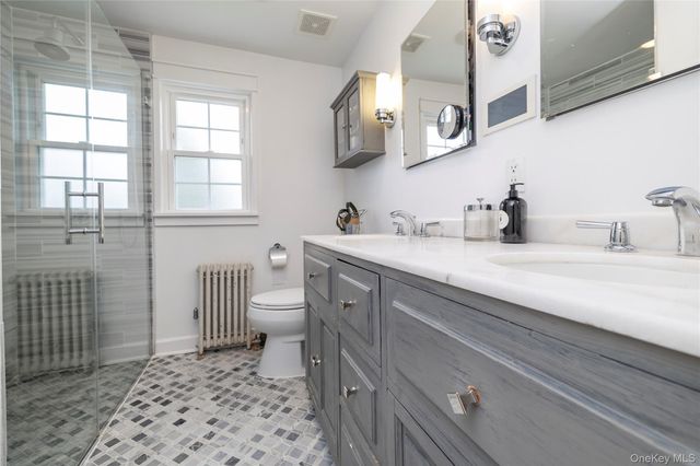 1714 Broadway, New Hyde Park, NY 11040
