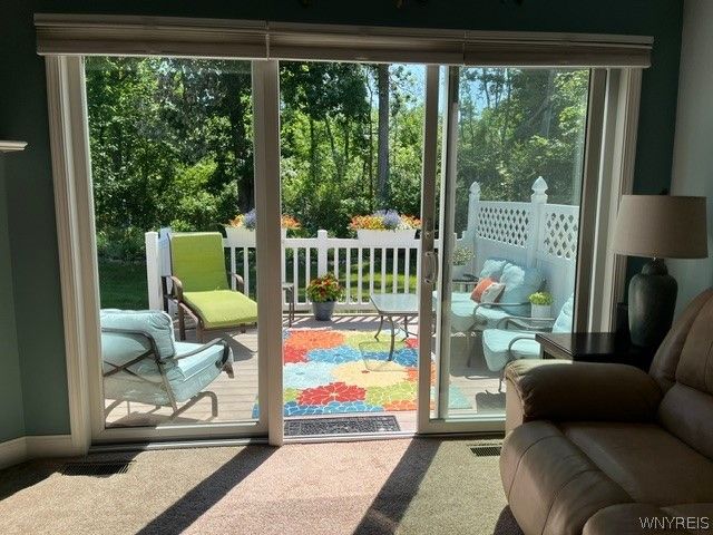 283 Carriage Path Court, Webster, NY 14580