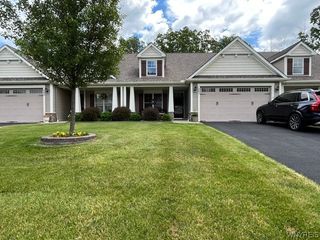 283 Carriage Path Court, Webster, NY 14580