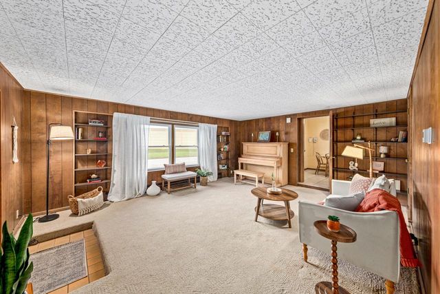 11307 W Garfield AVENUE, Wauwatosa, WI 53226