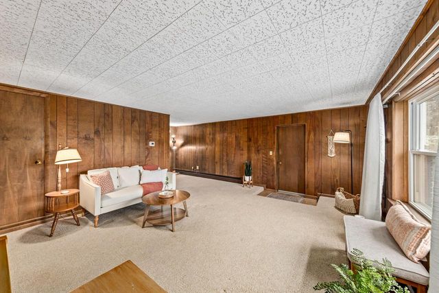11307 W Garfield AVENUE, Wauwatosa, WI 53226
