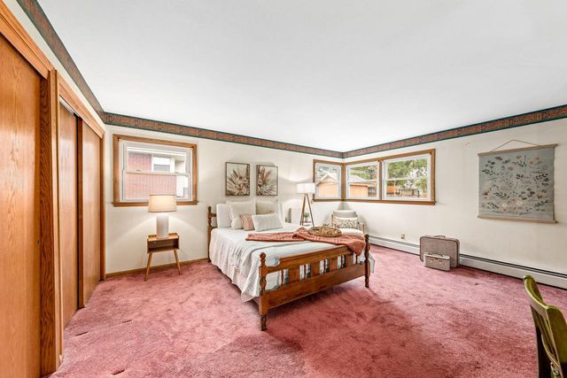 11307 W Garfield AVENUE, Wauwatosa, WI 53226